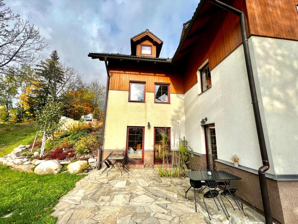 Penzion Zrzka Korenov Exterior photo